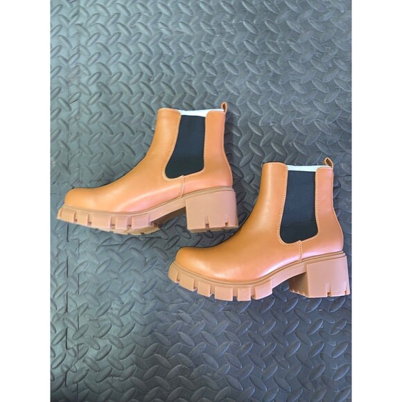 Madden Girl Women's Tessa Chelsea Boot Size 10 Brown - Picture 2 of 8